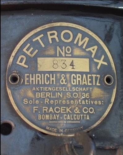 Schild mit Racek