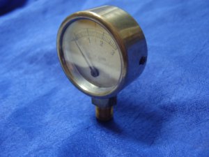 Manometer montiert